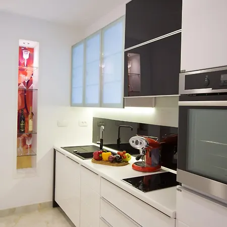 Villa Arion - Four Bedroom With Terrace And Swimming Pool Mokošica