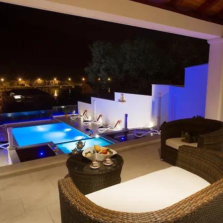 Arion - Four Bedroom With Terrace And Swimming Pool Villa Mokošica