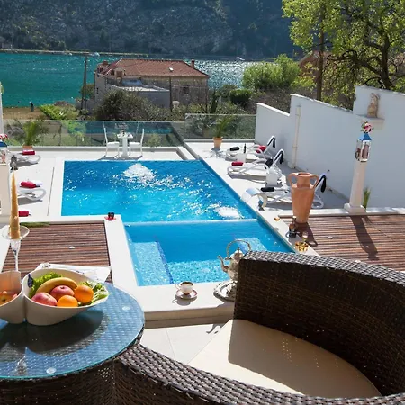 Arion - Four Bedroom With Terrace And Swimming Pool *