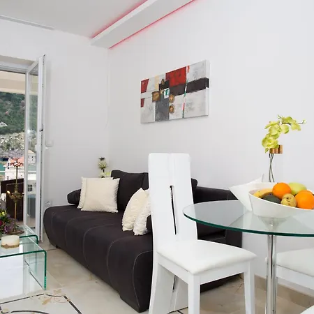 Villa Arion - Four Bedroom With Terrace And Swimming Pool *