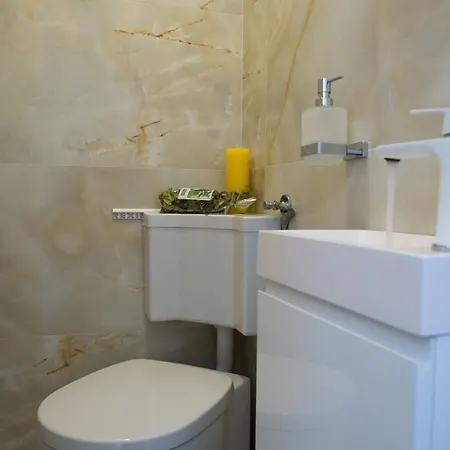 Arion - Four Bedroom With Terrace And Swimming Pool Vila *