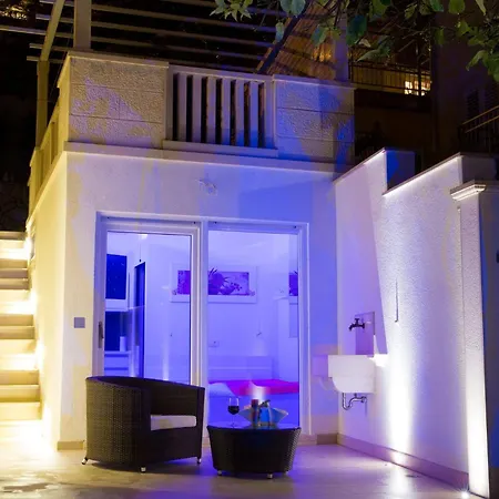 Villa Arion - Four Bedroom With Terrace And Swimming Pool *