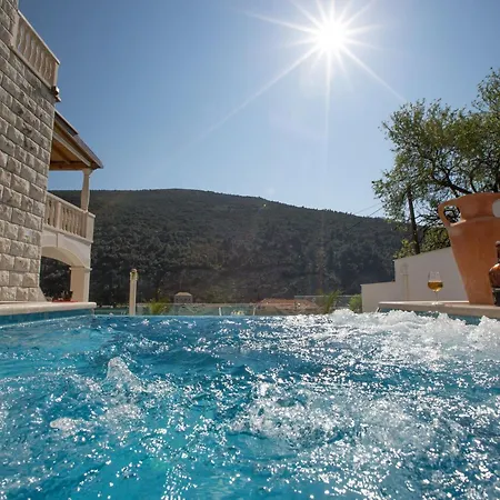 Arion - Four Bedroom With Terrace And Swimming Pool Vila
